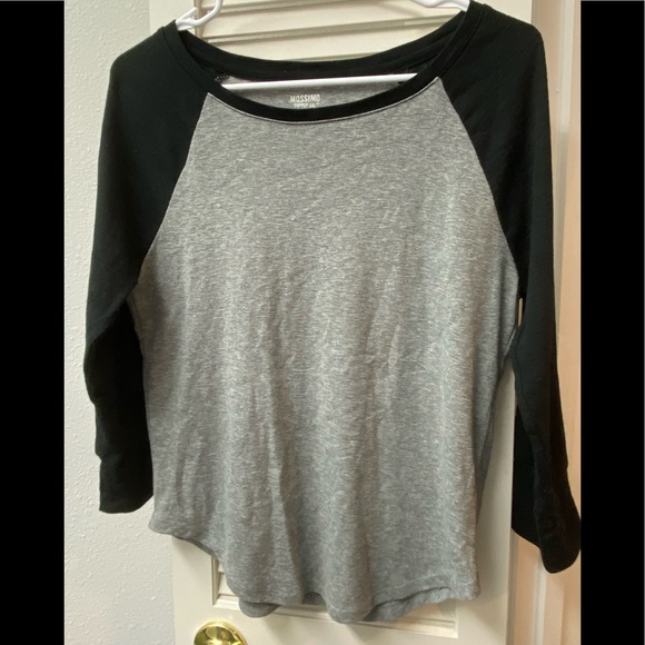 Mossimo Supply Co. Tops - 🩶Mossimo • gray 3/4 sleeve raglan • S • EUC